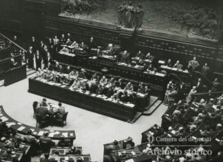 prima-seduta-dellassemblea-costituente-25-giugno-1946