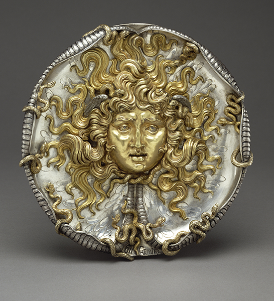 Vincenzo Gemito,mk 1911  Medaglione con testa di Medusa – Argento dorato – 23,5 cm – Inv. 86 SE.528 – Getty Museum