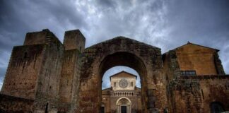 Tuscania_Vista della Basilica di San Pietro_Crediti foto_ Regina Eutizi