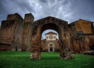 Tuscania_Vista della Basilica di San Pietro_Crediti foto_ Regina Eutizi
